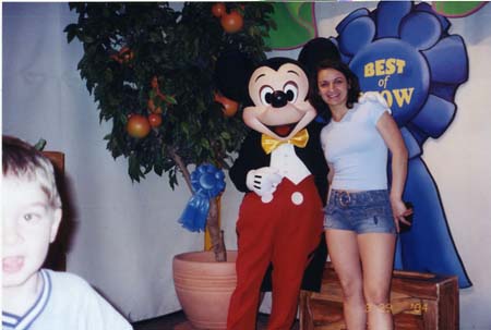AlinaMeetsMickeyMouse_200403