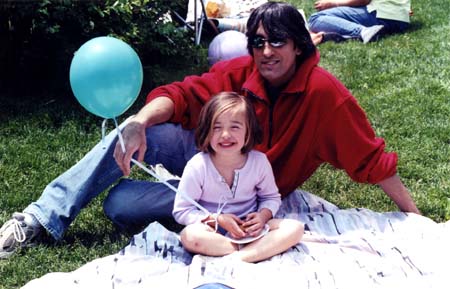 SydneyAndRajWithBalloonAtSetonPicnic1June2003