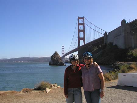 SanFrancisco200409_17_TamAndJenBikedAcrossBridge
